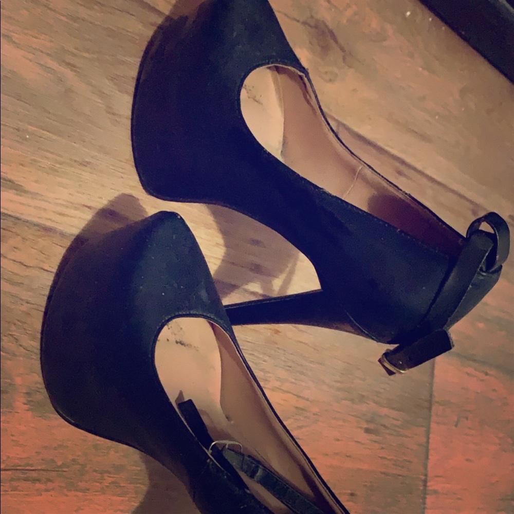 Black Heels size 8.5 selling for $15 least $10
